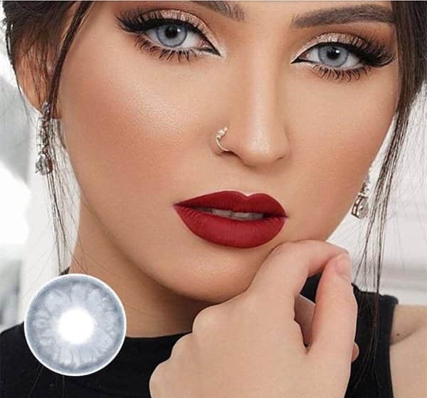 זוג עדשות צבעוניות שנתיות איכותיות ME 38 GEM BLUE