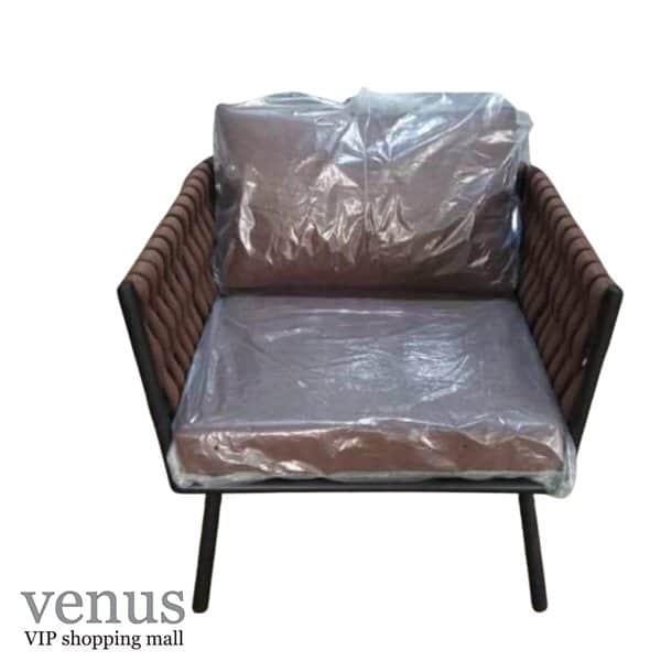 כורסת יחיד לגן ראטן חום קפה וריפוד חום